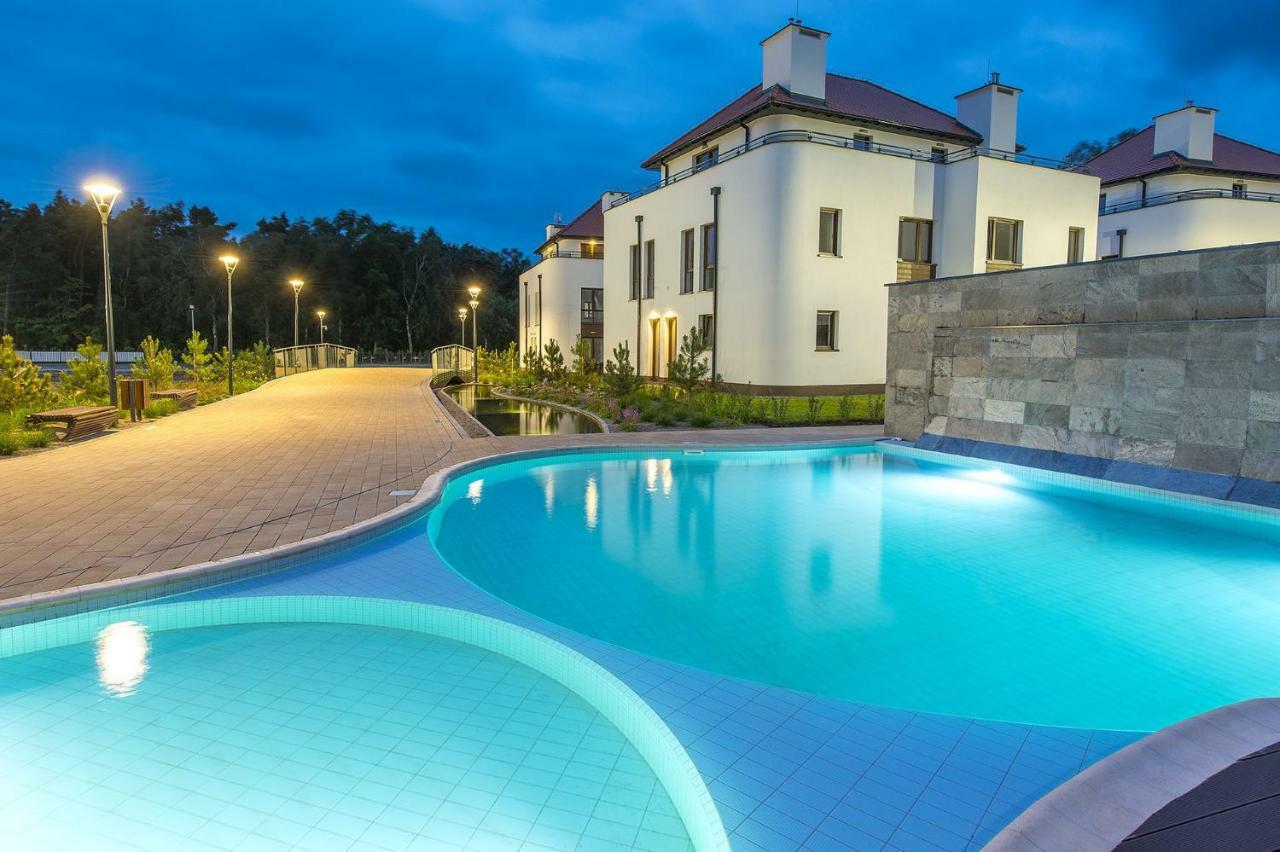 Apartament Baltica Z Ogrodkiem - W Ustronnym Miejscu Tuz Przy Plazy Rogowo  Exterior photo